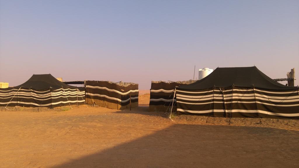Hôtel Wahiba Bedouin Rustic Camp à Badīyah Extérieur photo